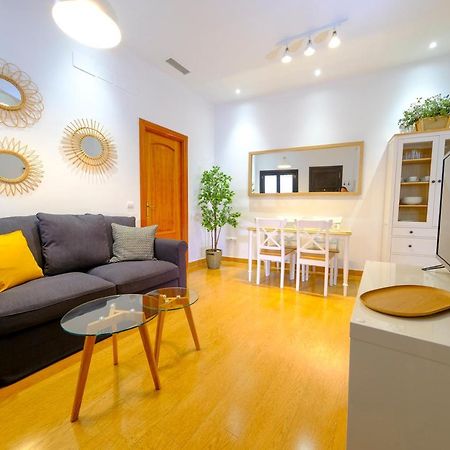 Patio Rialto Apartment Seville Ngoại thất bức ảnh
