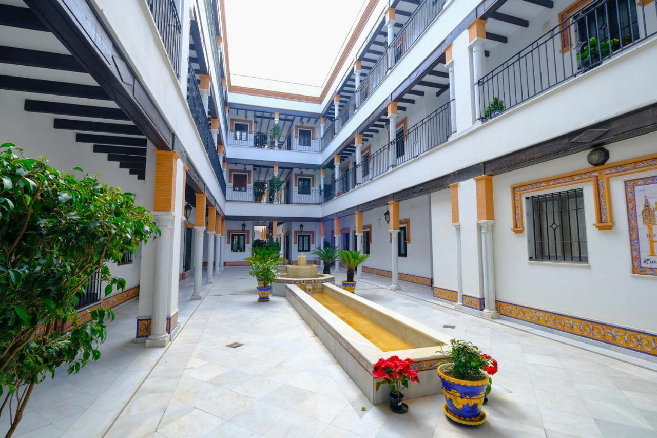Patio Rialto Apartment Seville Ngoại thất bức ảnh