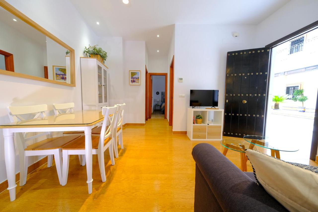 Patio Rialto Apartment Seville Ngoại thất bức ảnh