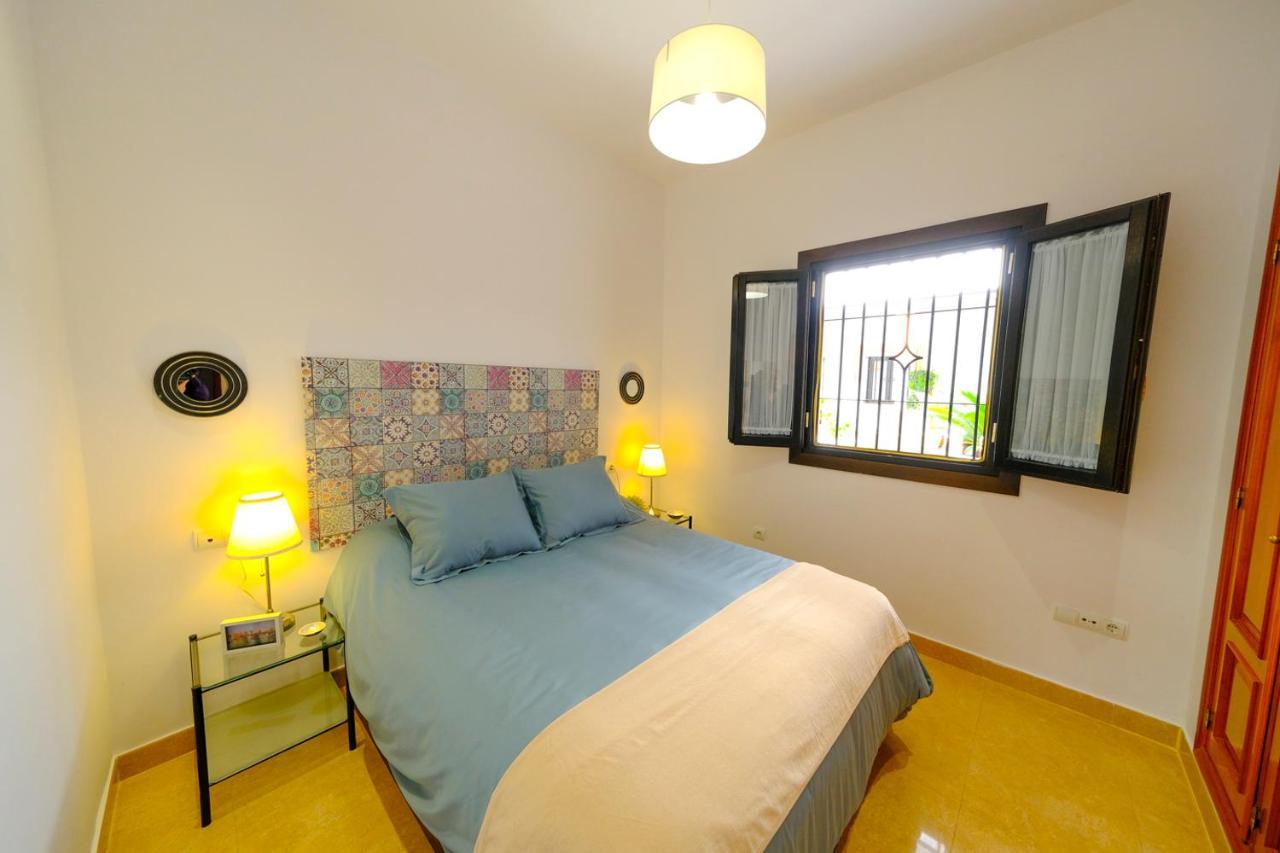 Patio Rialto Apartment Seville Ngoại thất bức ảnh