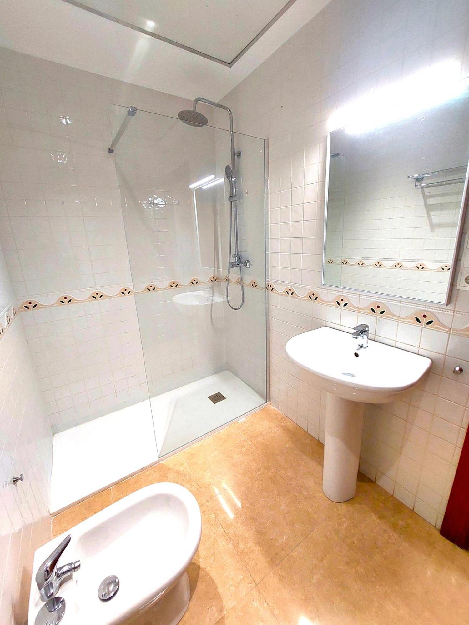 Patio Rialto Apartment Seville Ngoại thất bức ảnh